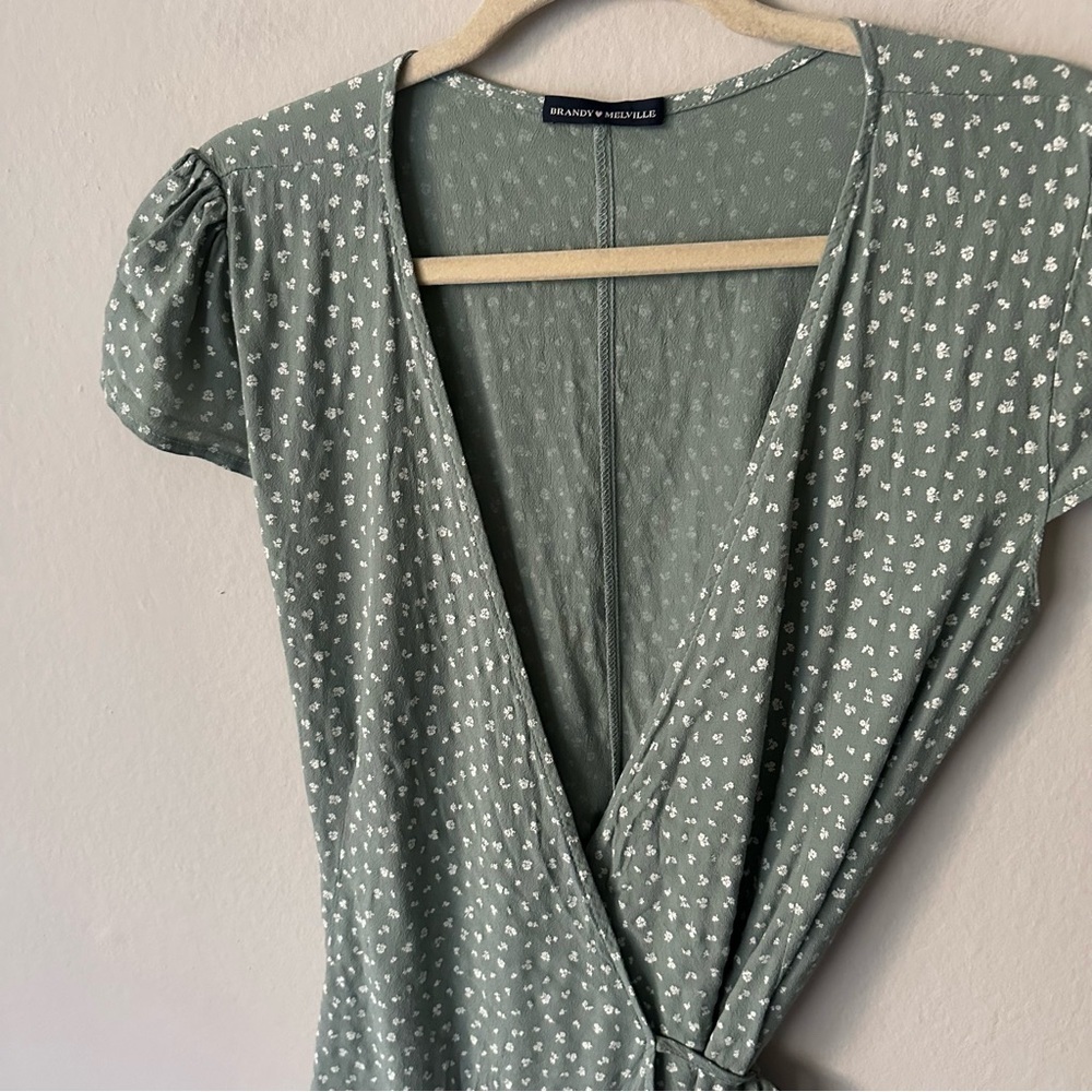 Brandy Melville Floral Light Green Wrap Dress Size OS - Picture 4 of 8